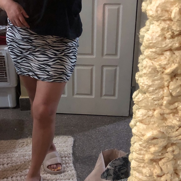 Pair of mini skirt - Picture 6 of 8